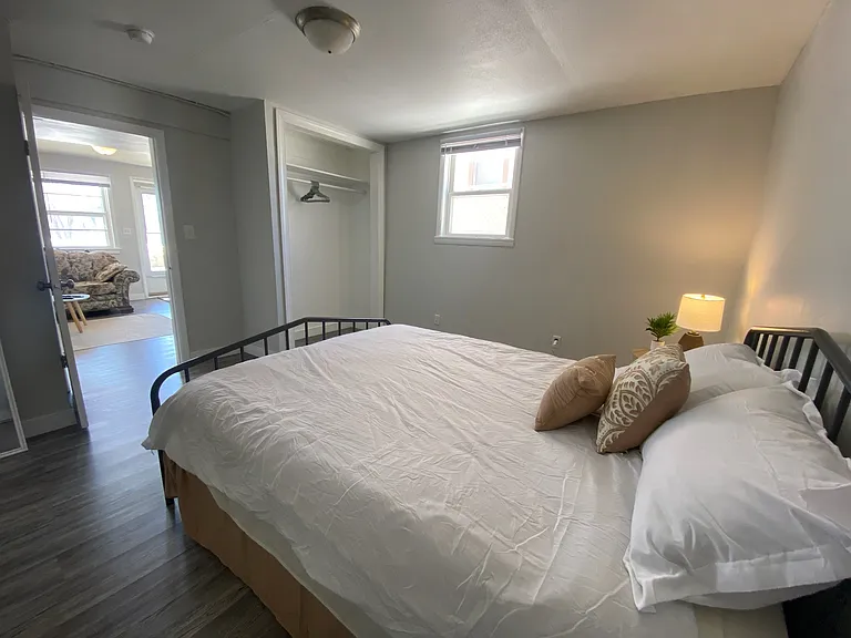 631 Saint James St #B — Photo 8