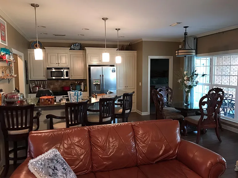 207 Gladstone Way — Photo 30