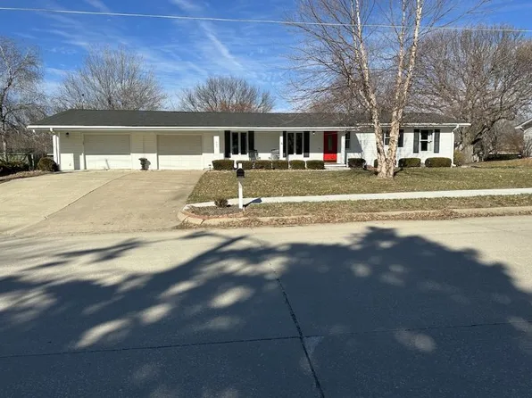 403 E Pioneer Ave, Shenandoah, IA 51601