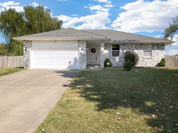 820 S Mahn Avenue, Springfield, MO 65802