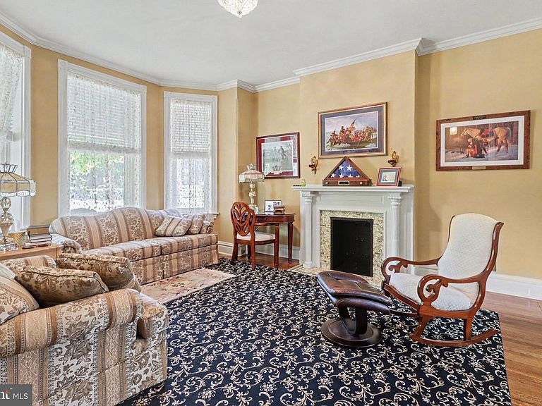 Listing photo 5