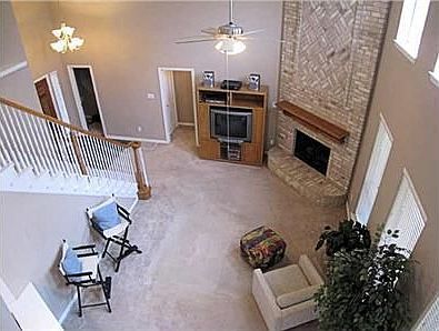 3rd image of 1303 Pinehurst Dr