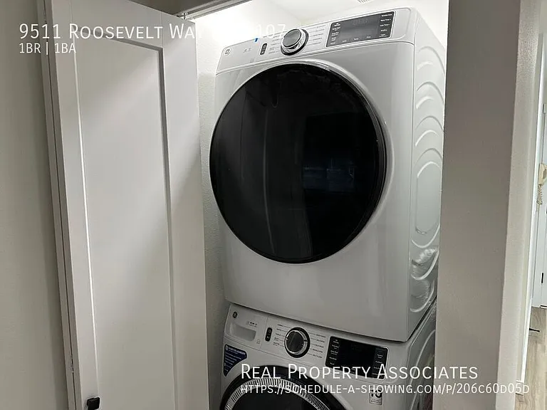 9511 Roosevelt Way NE #107 — Photo 9