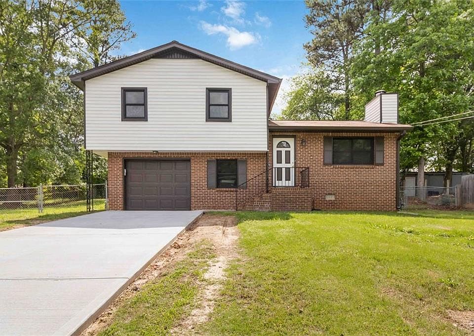 1st image of 2469 Silver King Dr