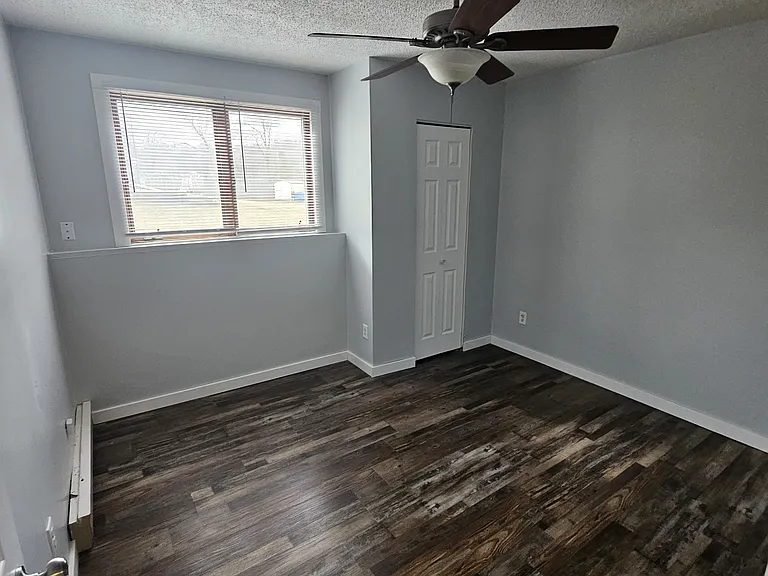 1160 Oakview Dr #6 — Photo 16