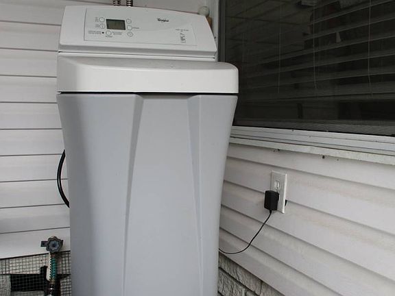 4th image of 66069 Essex Rd #66069