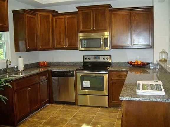 4th image of 216 Waikiki Dr