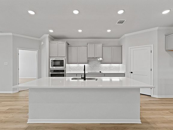 5th image of 1337 Brody Way