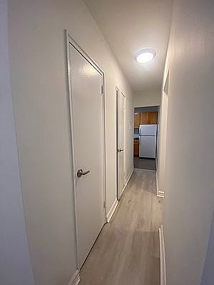 4th image of 311 E 84th St APT 1C