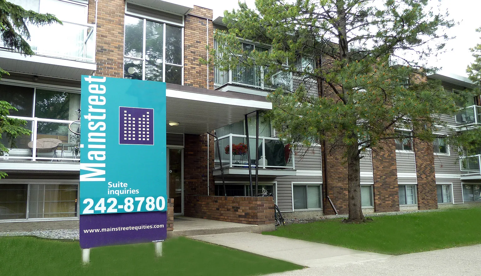 McCam 1 Apartments — Photo 2