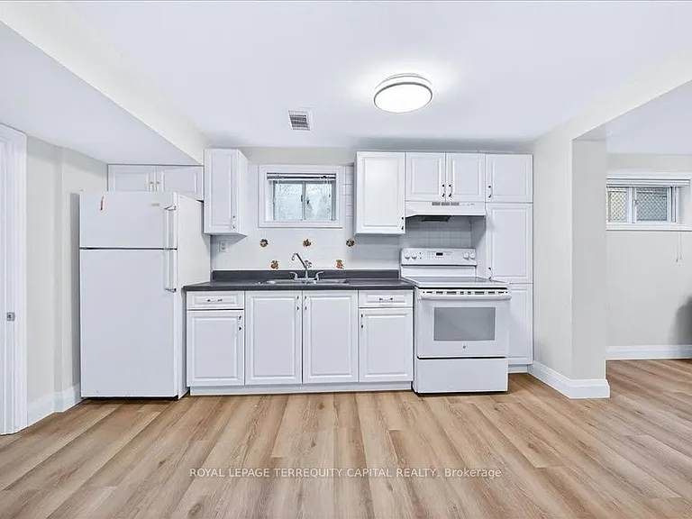 65 Glenmanor Dr #LOWER — Photo 4