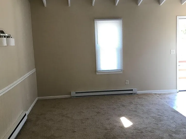 445 City View St — Photo 2