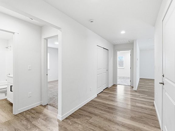 5th image of 7905 Jacqueline Way