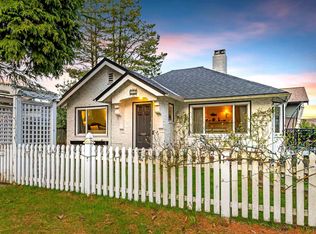 550 Sutherland Ave, North Vancouver, BC V7L3Z3