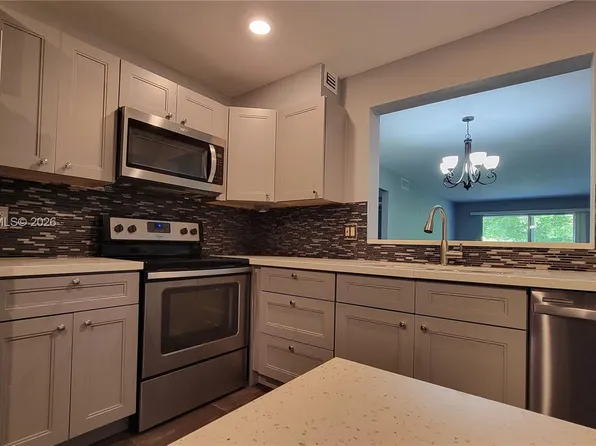 2003 Granada Dr APT E4, Coconut Creek, FL 33066