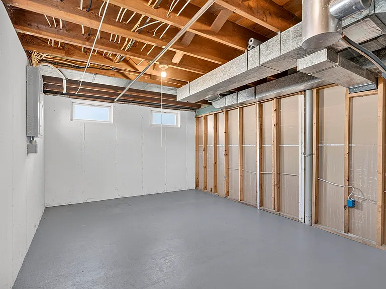 615 Loyola Dr — Photo 45