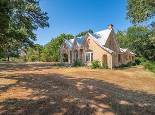 123 S Main St, Yantis, TX 75497