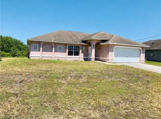 843 Wolverine St E, Lehigh Acres, FL 33974