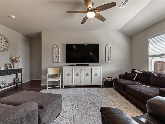 4th image of 2820 Gorman St