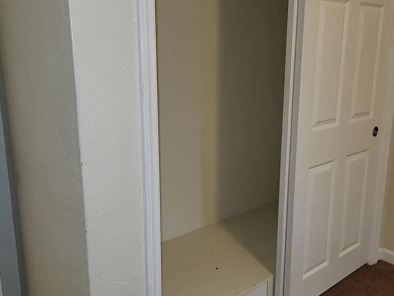1585 Bogart Ln — Photo 32