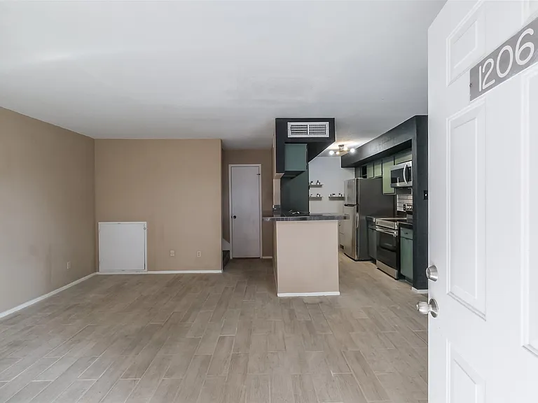 6633 W Airport Blvd #1206 — Photo 3