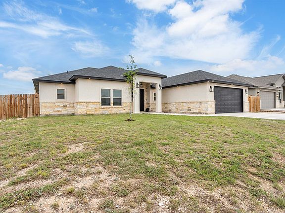 5th image of 423 Pitaya Ln