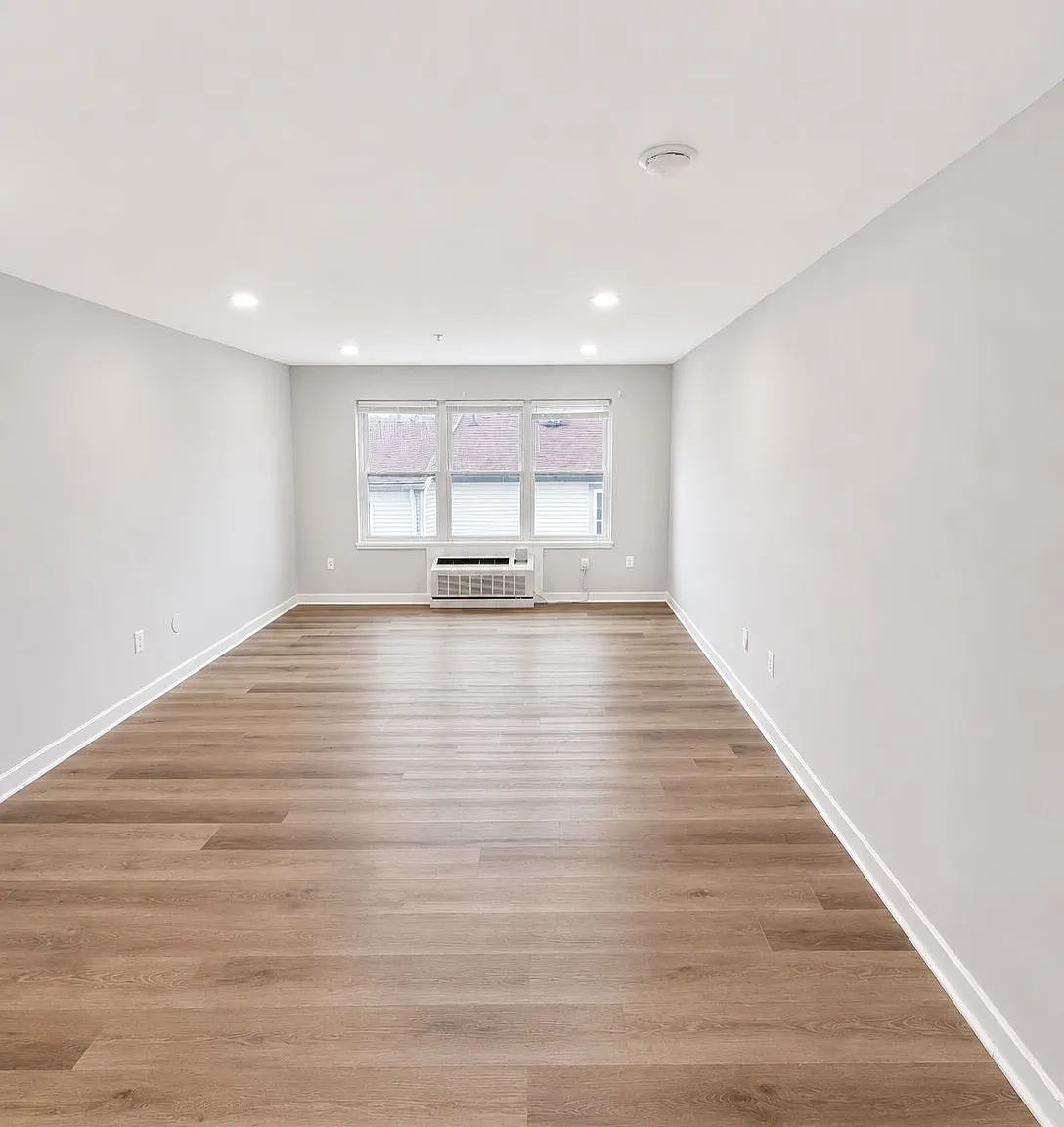 2 bed, $1,931 — Photo 3