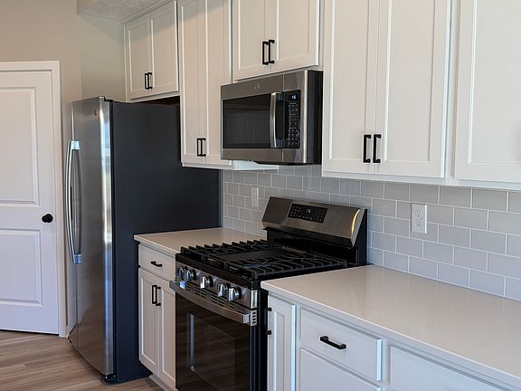 3rd image of 5484 Fawnsbury Ct