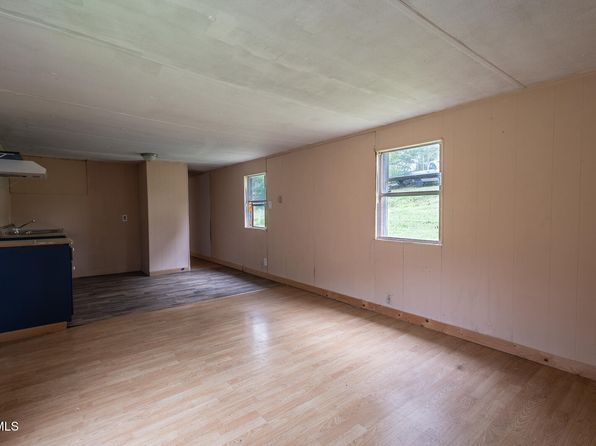 817 Tuggle Hill Rd, Rogersville, TN 37857