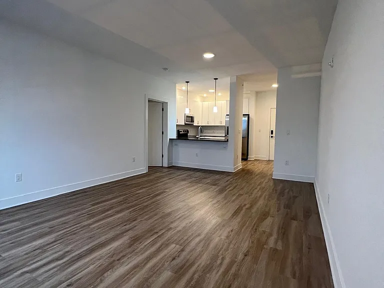 430 Cliff St #2 — Photo 4
