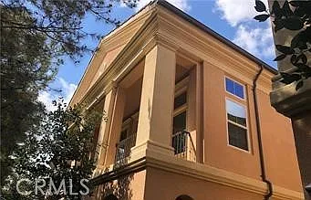 2 bed, 1365 sqft, $3,850 — Photo 2
