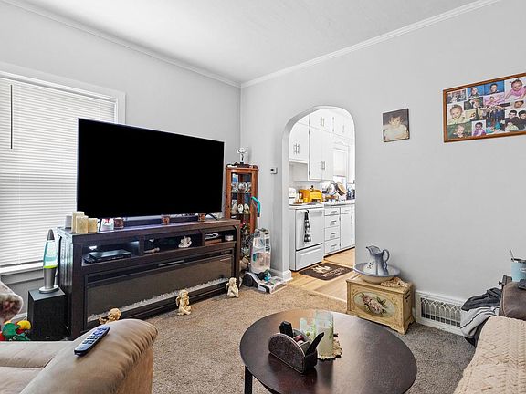 3rd image of 1809 Madison STREET