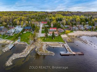 2 Beacon St, Tay, ON L0K 1R0