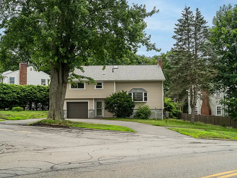 31 Park Cir — Photo 29