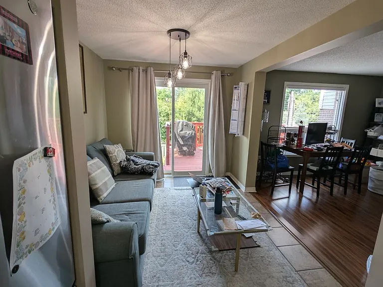 466 Bankside Dr — Photo 2