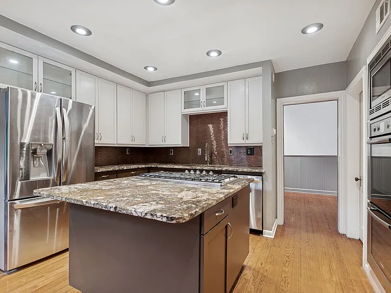 236 Castano Ave — Photo 8