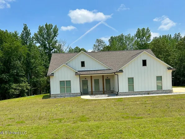 190 Carrington Rd, Byhalia, MS 38611