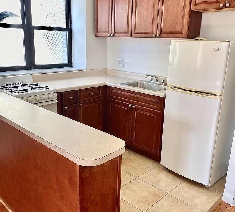 2nd image of 160 Bleecker St #7K
