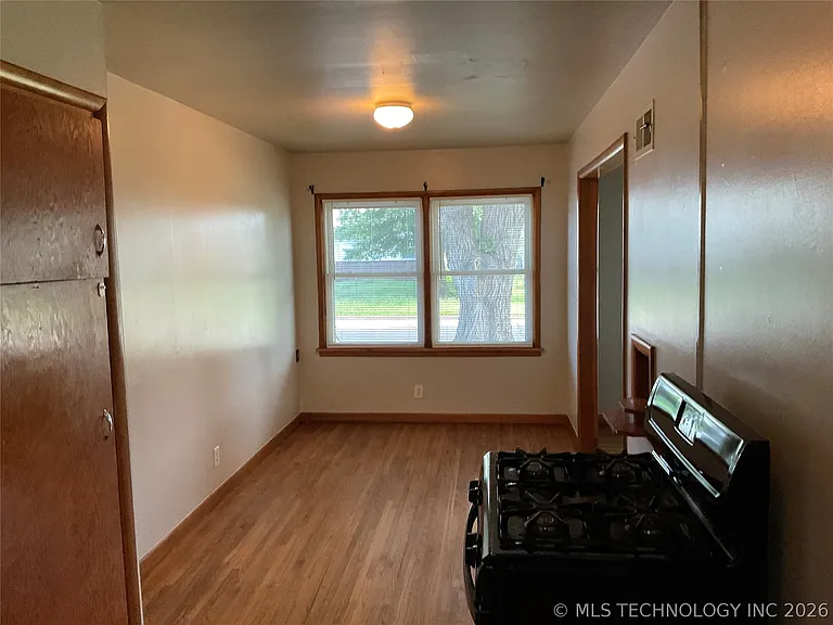5220 E Independence St N — Photo 8