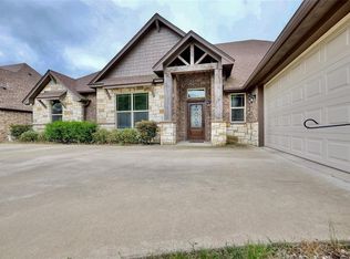 612 Yesterday Dr, Lindale, TX 75771