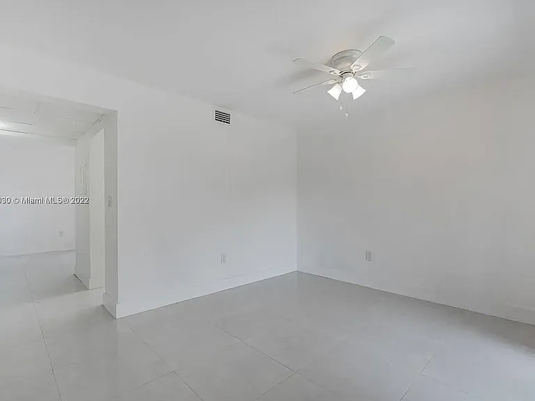 3079 NW 11th St #3053 — Photo 10