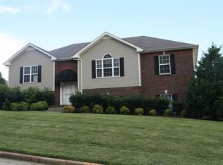 713 Forrest Cove Ct, Clarksville, TN 37040