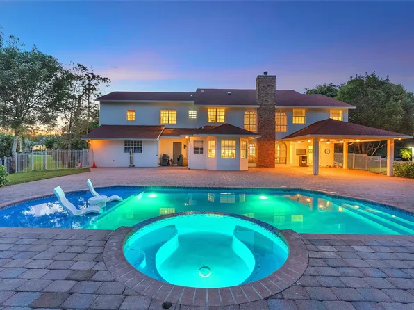6752 NW 62nd Terrace, Parkland, FL 33067