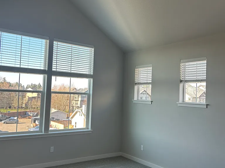 5133 SE Davis Rd — Photo 4