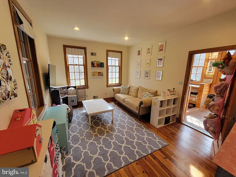 14 Barberry Ln — Photo 10
