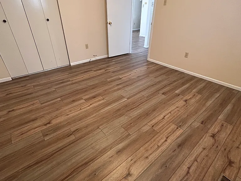 2615 Thatcher Ave #2617 — Photo 2