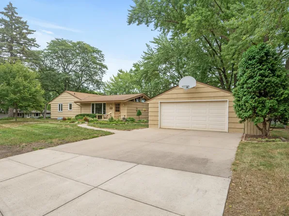 8700 Russell Ave S, Bloomington, MN 55431