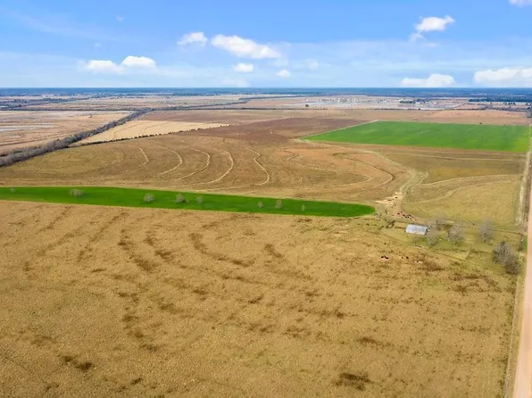 16 Gro Racca Rd, Iowa, LA 70647