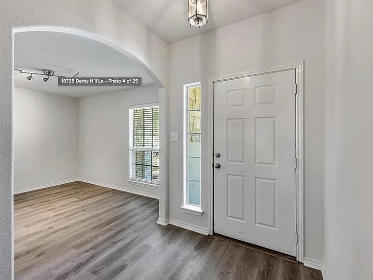 18725 Derby Hill Ln — Photo 2
