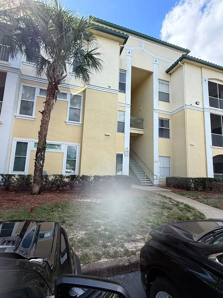 2 bed, 1110 sqft, $1,900 — Photo 1